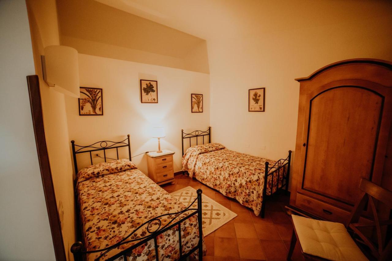 卡普里奥里Residenza Golfo Degli Ulivi公寓式酒店 外观 照片