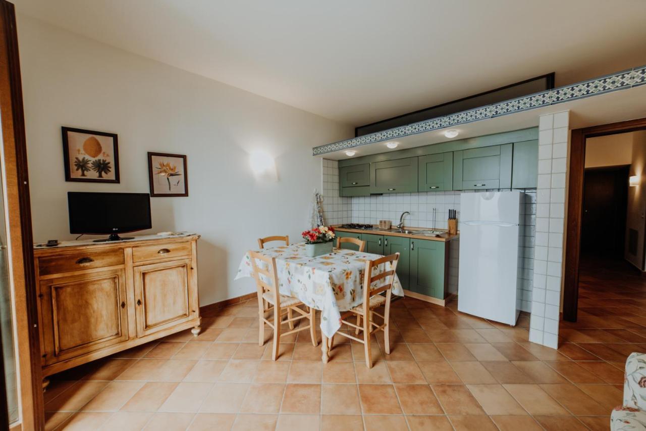 卡普里奥里Residenza Golfo Degli Ulivi公寓式酒店 外观 照片