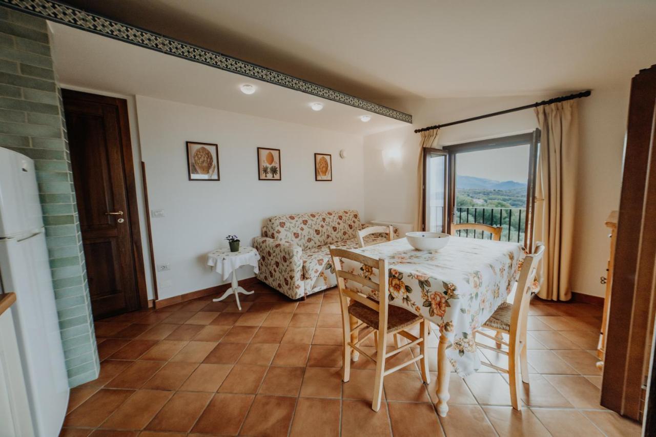 卡普里奥里Residenza Golfo Degli Ulivi公寓式酒店 外观 照片