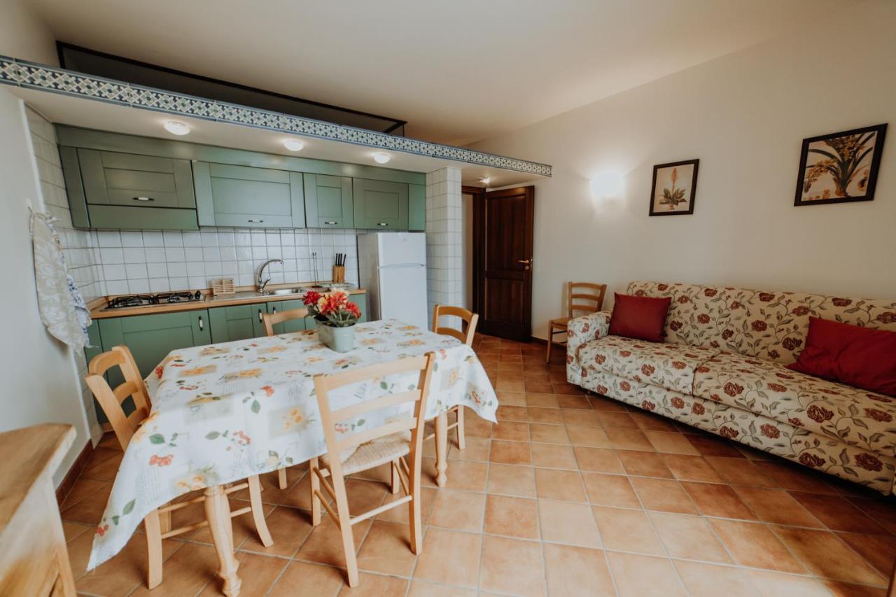 卡普里奥里Residenza Golfo Degli Ulivi公寓式酒店 外观 照片