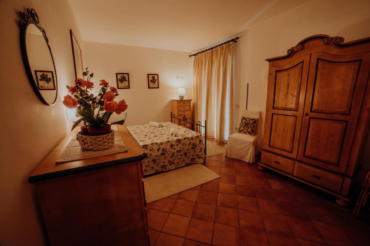 卡普里奥里Residenza Golfo Degli Ulivi公寓式酒店 外观 照片